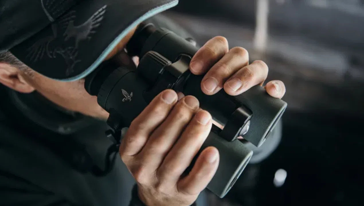 Swarovski EL  10x42 2000 Meters Rangefinder Binoculars- EL1042RTAO (Range Orange) Swarovski EL  10x42 2000 Meters Rangefinder Binoculars- EL1042RTAO (Range Orange)