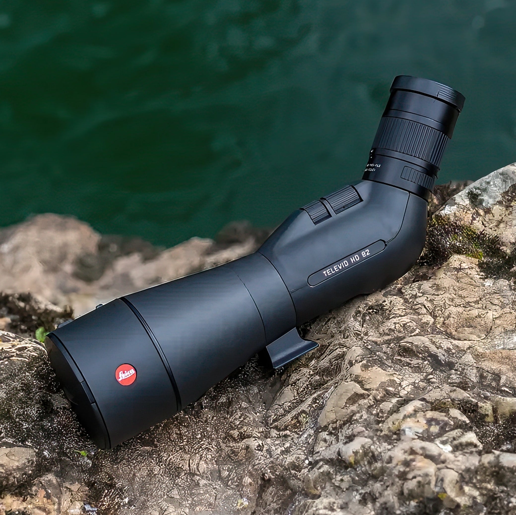 Leica Televid HD 82 20-60x82 Angled Spotting Scope Kit- 40155